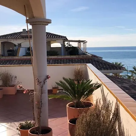 Cal Salmare Seafront With Rooftop Terrace And Pool Calafell